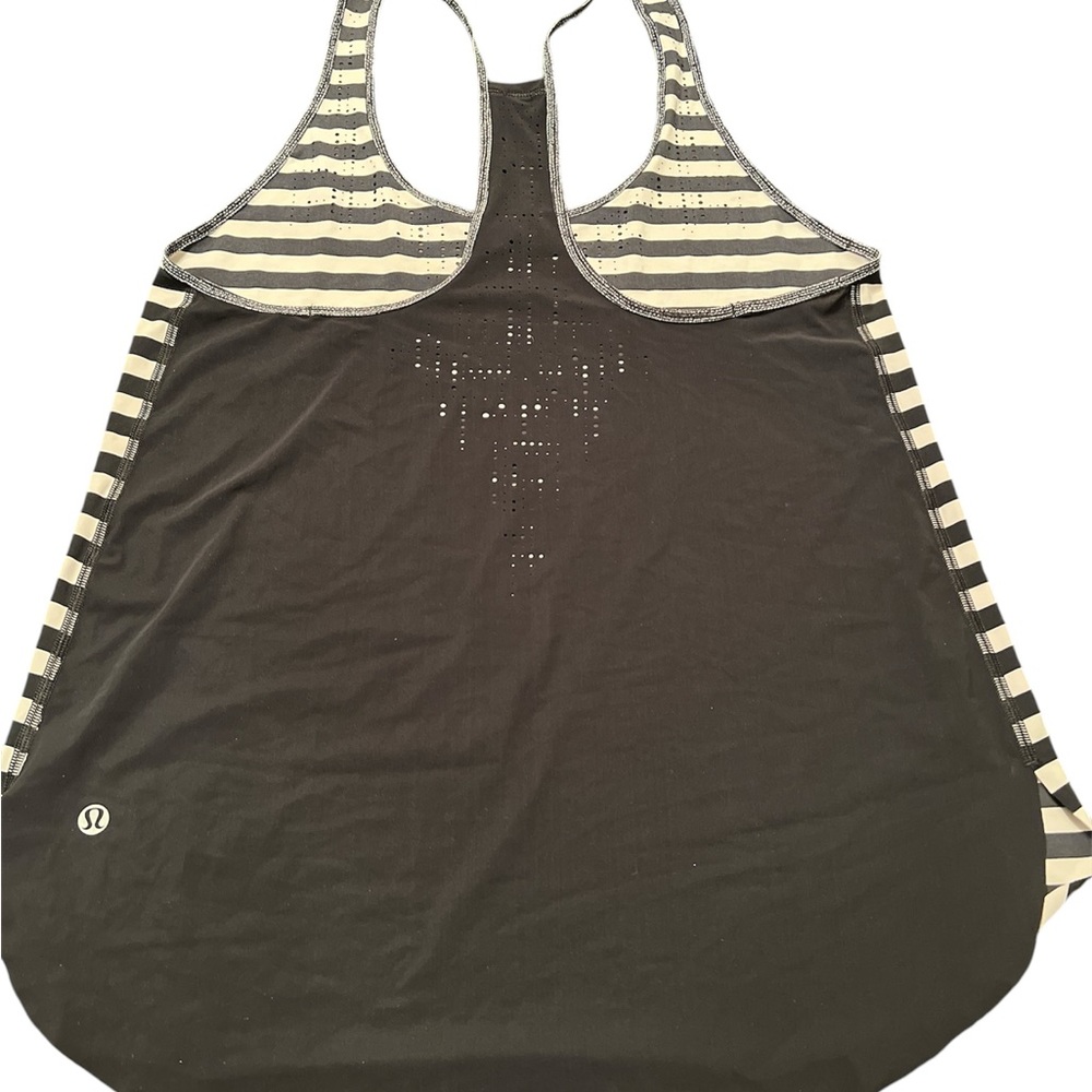 Lululemon - Picture 3 of 5